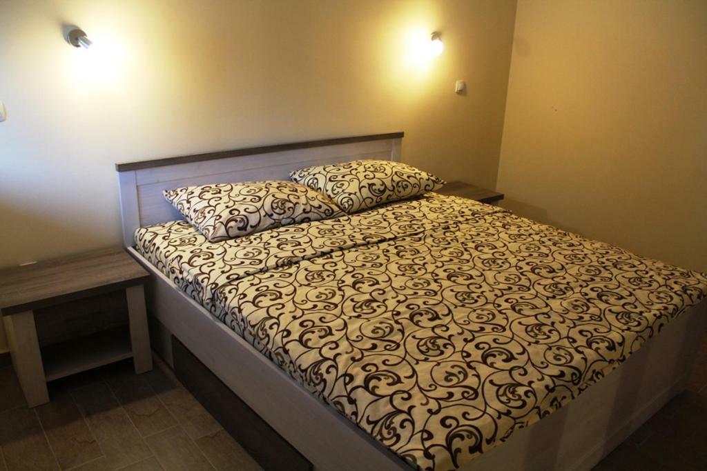 Apartment Sax Jezera Buitenkant foto