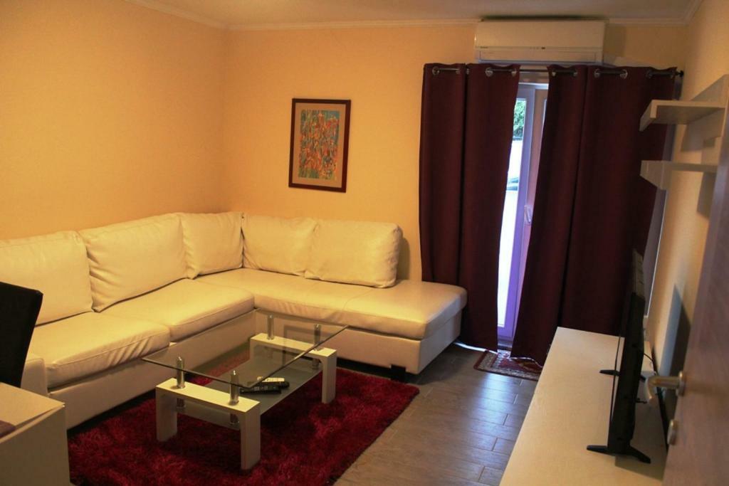 Apartment Sax Jezera Buitenkant foto