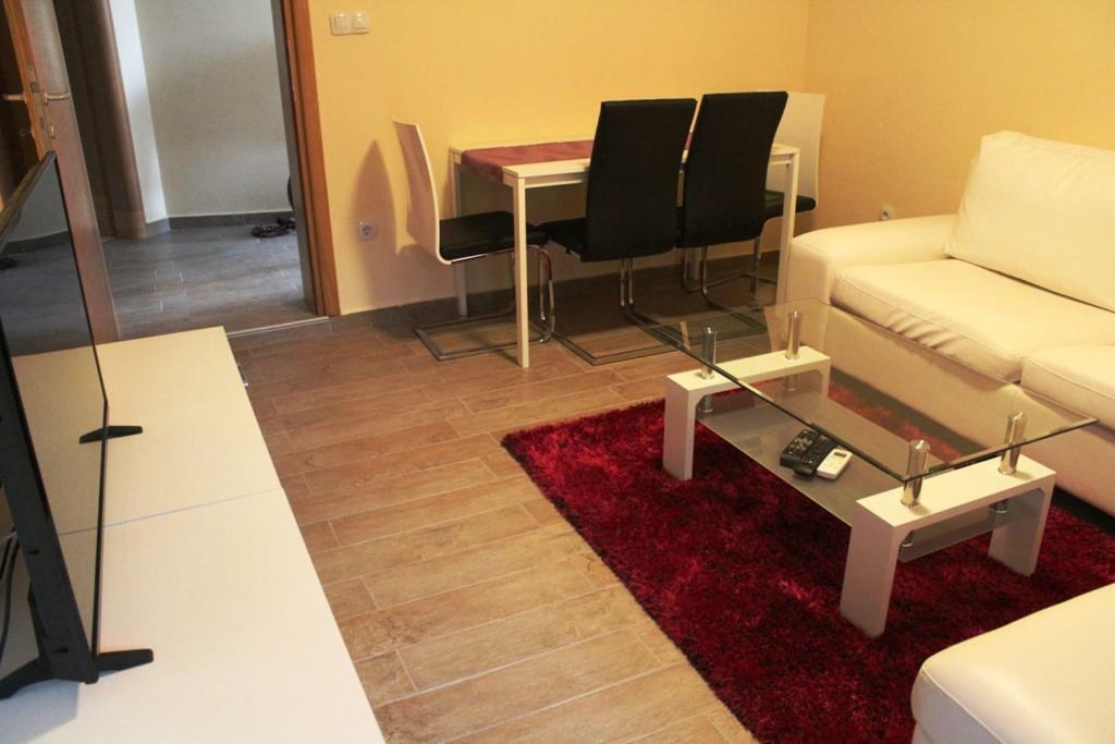 Apartment Sax Jezera Buitenkant foto
