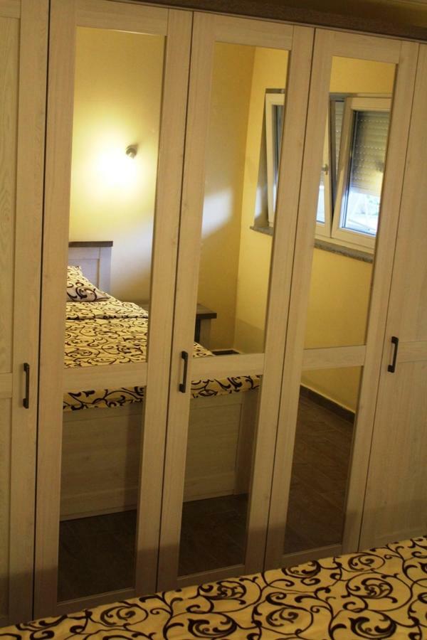 Apartment Sax Jezera Buitenkant foto