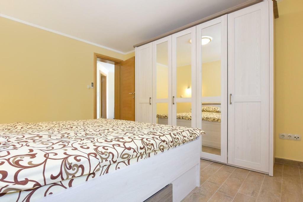 Apartment Sax Jezera Buitenkant foto